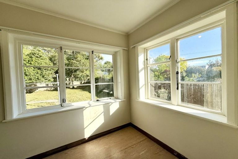 Photo of property in 73 Ford Road, Opawa, Christchurch, 8023