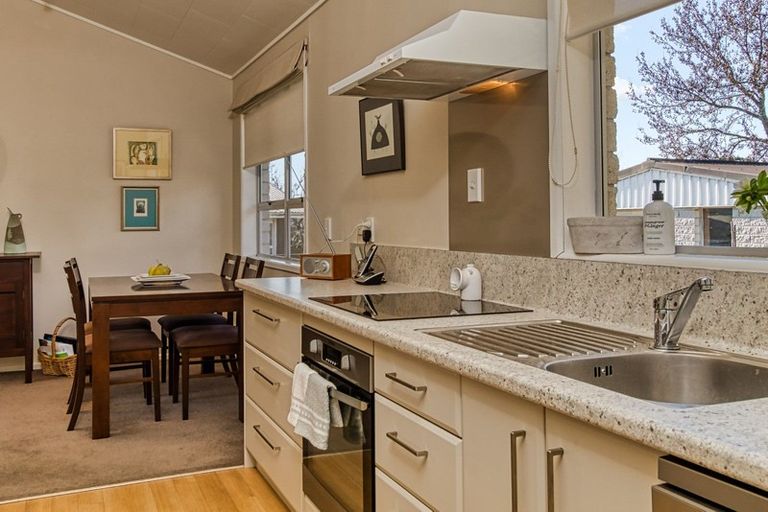 Photo of property in 13 Everest Avenue, Havelock North, 4130