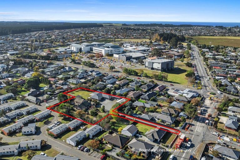 Photo of property in 217 Mairehau Road, Burwood, Christchurch, 8083