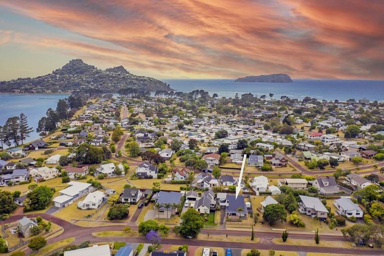 Photo of property in 28 Pleasant Place, Pauanui, Hikuai, 3579