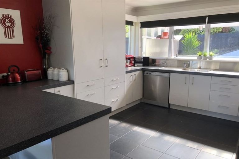 Photo of property in 1 Argyle Avenue, Levin, 5510