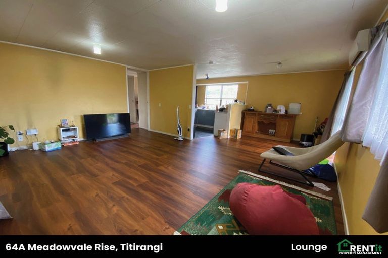 Photo of property in 2/64 Meadowvale Rise, Titirangi, Auckland, 0604