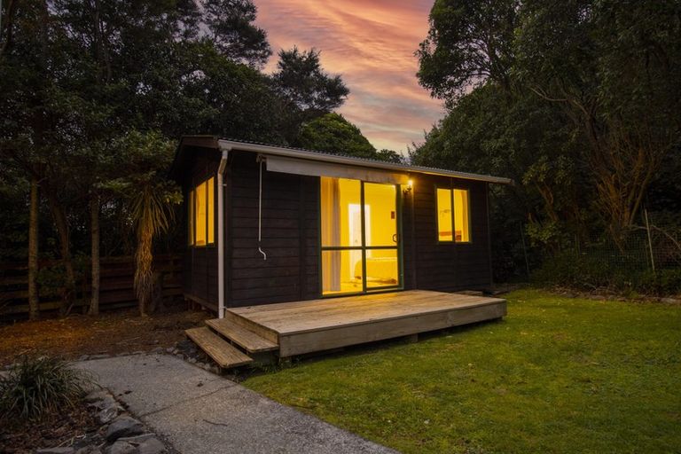 Photo of property in 21 Solander Place, Whitby, Porirua, 5024