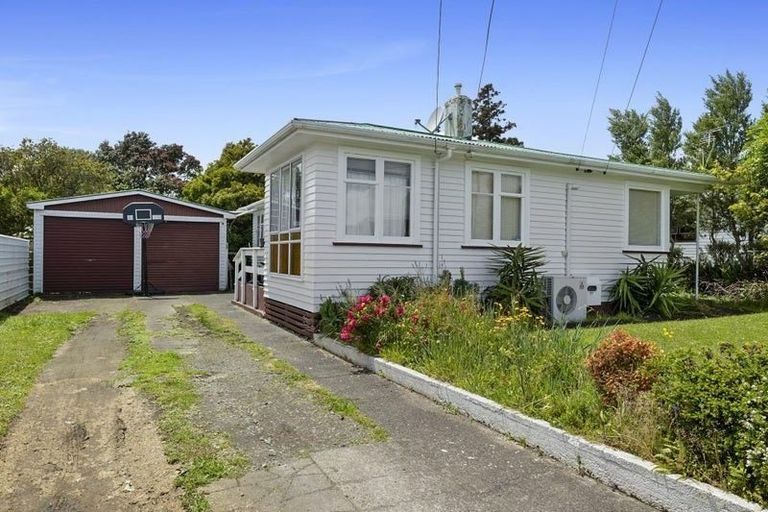 Photo of property in 56 Banks Street, Marfell, New Plymouth, 4310