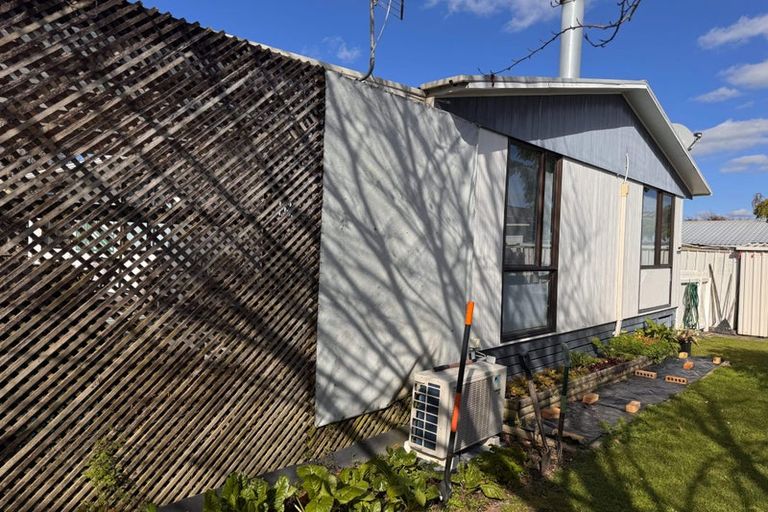 Photo of property in 2/141 Carnoustie Drive, Wattle Downs, Auckland, 2103