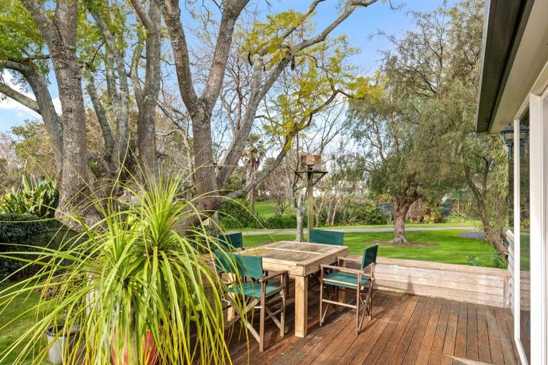 Photo of property in 11 Willow Drive, Taradale, Napier, 4112