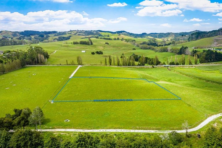 Photo of property in 339 West Coast Road, Makarau, Warkworth, 0981
