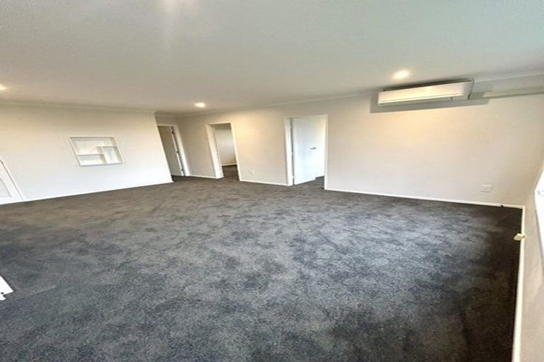 Photo of property in 39 Oak Avenue, Paremata, Porirua, 5024