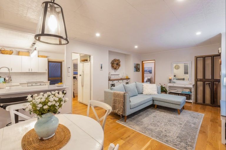 Photo of property in 21b Nukumea Common, Orewa, 0931