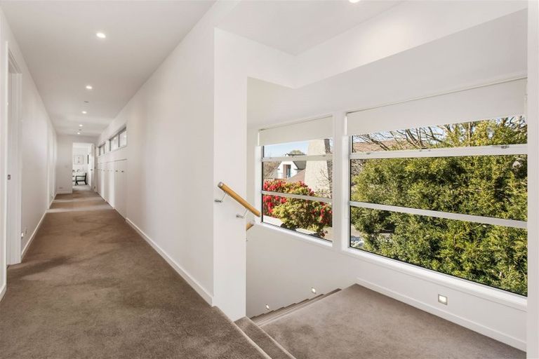 Photo of property in 15 Hamilton Avenue, Ilam, Christchurch, 8041