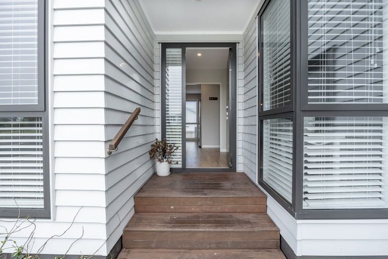 Photo of property in 1 Ambergris Place, Baylys Beach, 0377