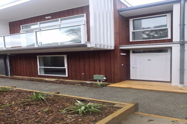 Photo of property in 16 Tai Lane, Whitby, Porirua, 5024