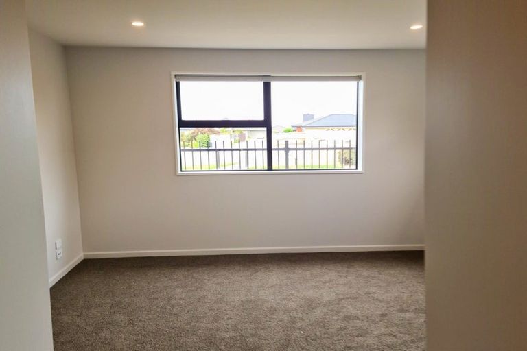 Photo of property in 10 Lussa Close, Broomfield, Christchurch, 8042