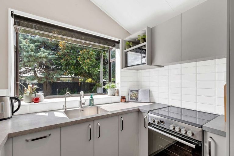 Photo of property in 6 Mercury Street, Milson, Palmerston North, 4414