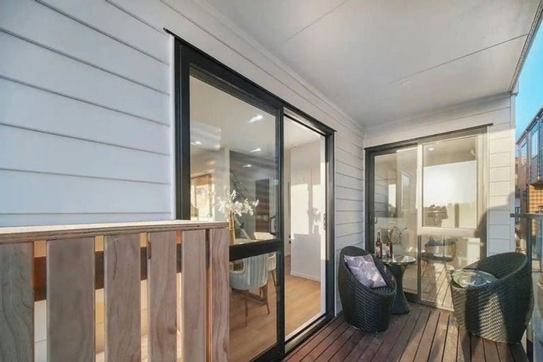 Photo of property in 1/6b William Roberts Road, Pakuranga, Auckland, 2010
