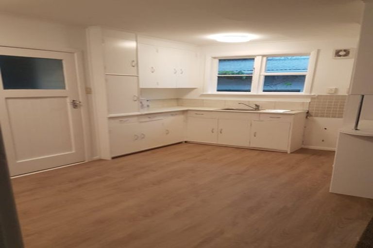 Photo of property in 2 Wilfred Street, Tawa, Wellington, 5028