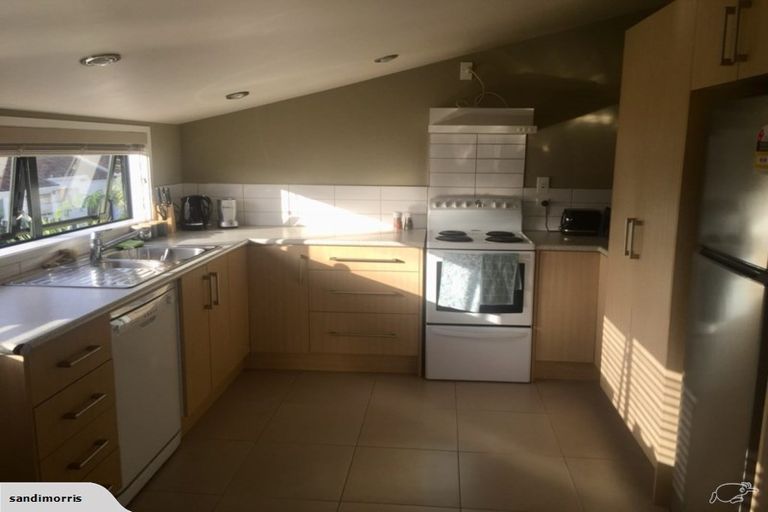 Photo of property in 73d Nile Road, Milford, Auckland, 0620