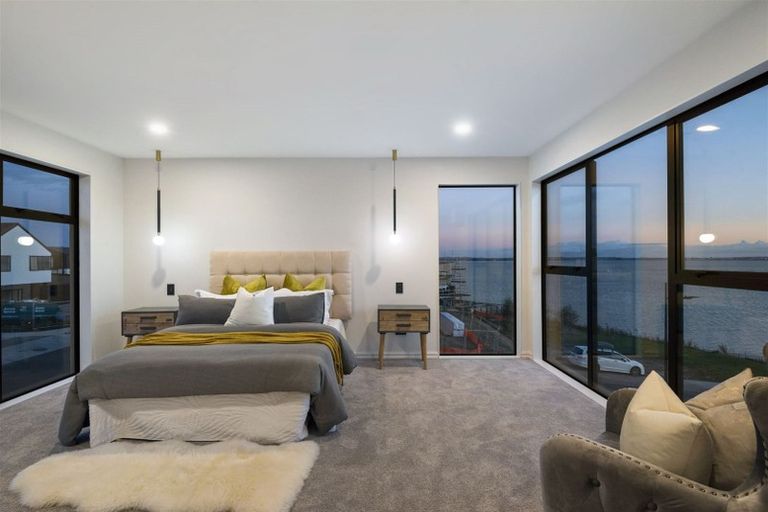 Photo of property in 1 Seawind Way, Hobsonville, Auckland, 0616