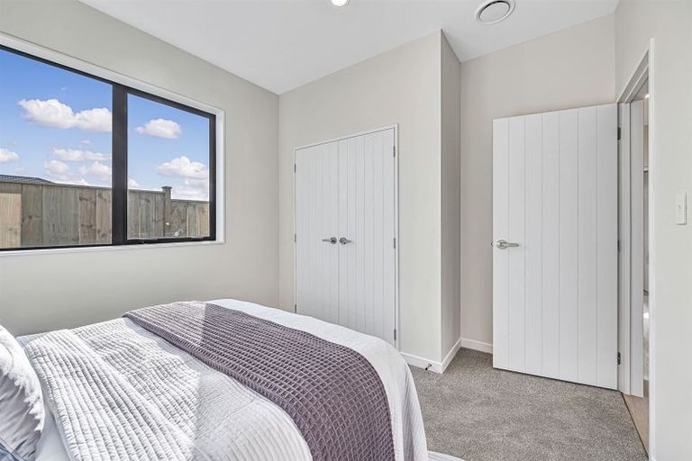 Photo of property in 2 Hoete Way, Tuakau, 2121