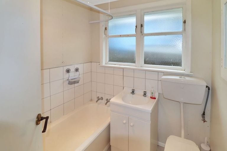 Photo of property in 39 Tukanae Street, Strathmore Park, Wellington, 6022