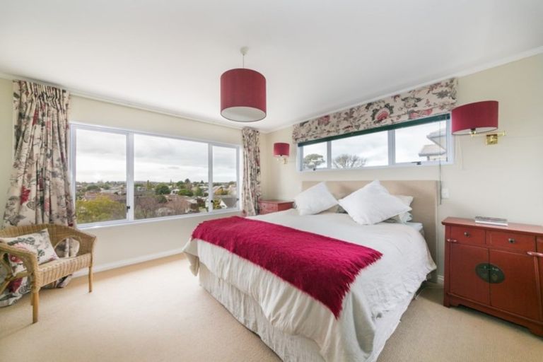 Photo of property in 43 Hetley Crescent, Taradale, Napier, 4112