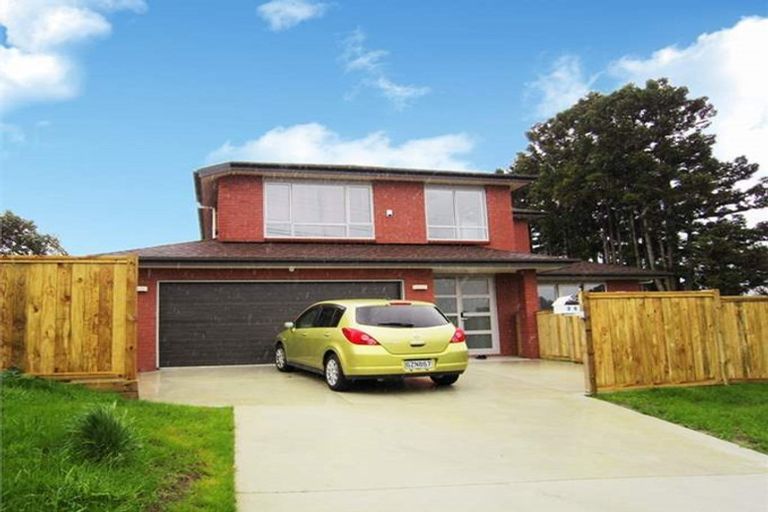 Photo of property in 36 Taipari Road, Te Atatu Peninsula, Auckland, 0610