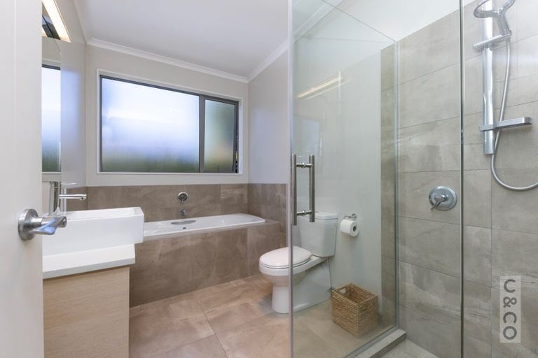 Photo of property in 11 Parlane Drive, Huapai, Kumeu, 0810