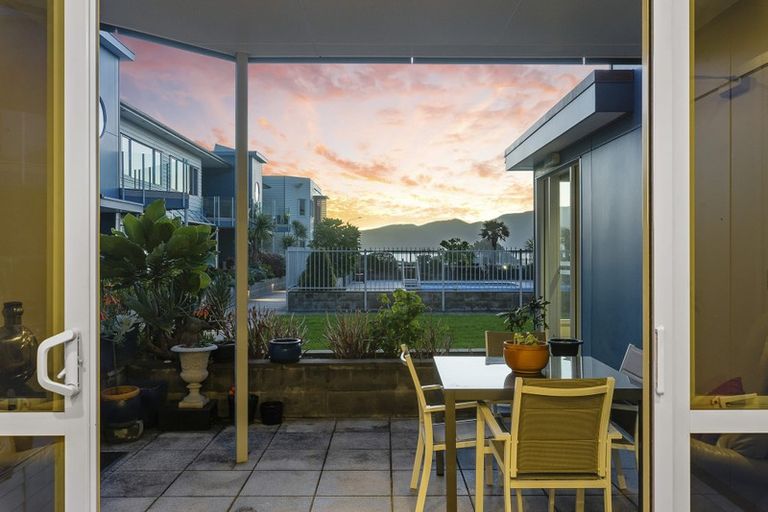 Photo of property in 4-u8 Seaview Road, Paraparaumu Beach, Paraparaumu, 5032