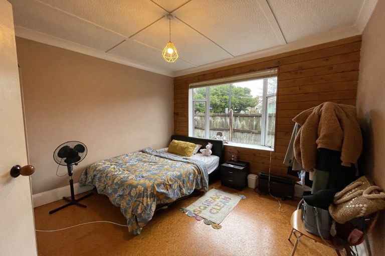 Photo of property in 35 Weymouth Street, New Plymouth, 4310