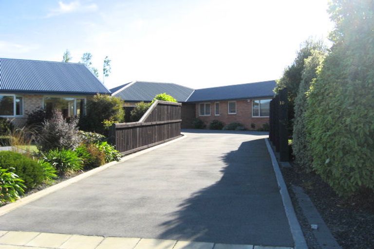 Photo of property in 10 Baltic Place, Northwood, Christchurch, 8051