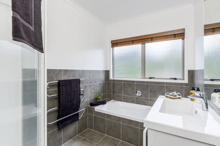 Photo of property in 41 Kristin Lane, Albany, Auckland, 0632