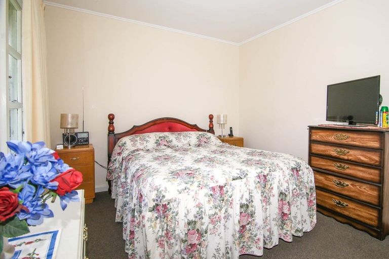 Photo of property in 146 Brougham Street, Westport, 7825