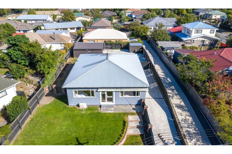 Photo of property in 74 Cumnor Terrace, Woolston, Christchurch, 8023