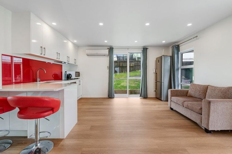 Photo of property in 10 Santiago Crescent, Unsworth Heights, Auckland, 0632