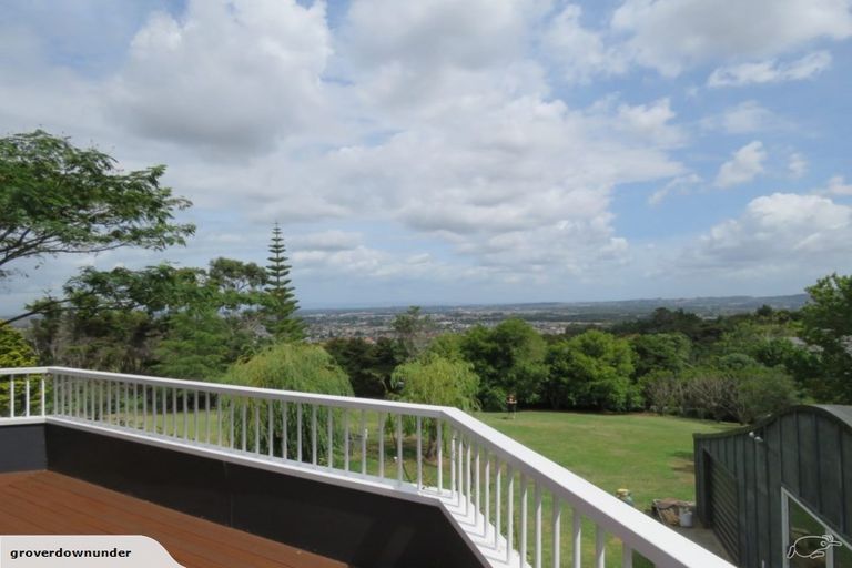 Photo of property in 327 Kaipara Road, Papakura, 2582