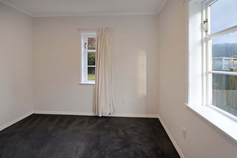 Photo of property in 58 Hall Crescent, Epuni, Lower Hutt, 5011