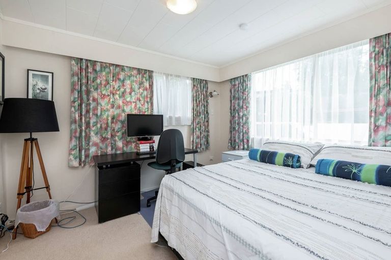 Photo of property in 5 Mccrystal Avenue, Bucklands Beach, Auckland, 2012