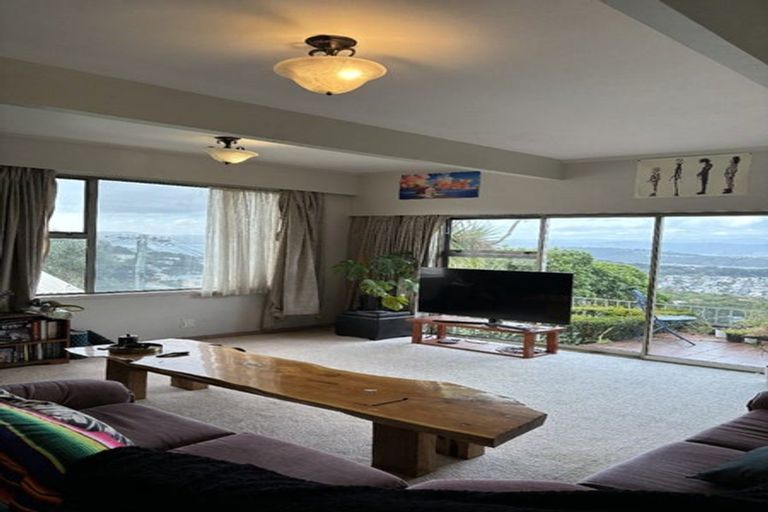 Photo of property in 95 Mills Road, Brooklyn, Wellington, 6021