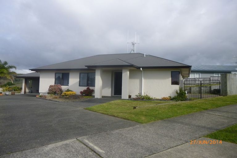 Photo of property in 76 Osprey Drive, Welcome Bay, Tauranga, 3112
