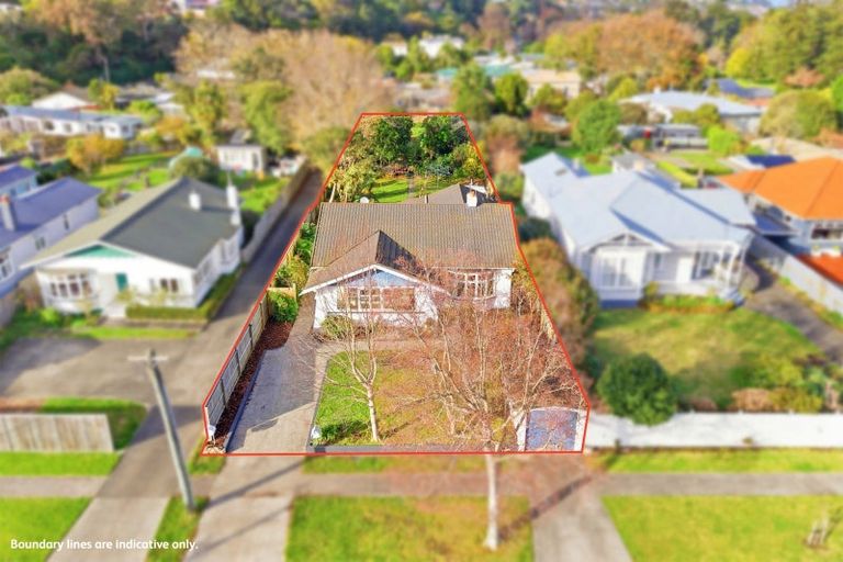 Photo of property in 14 Willis Street, Whanganui East, Whanganui, 4500