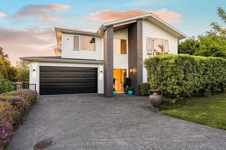 Photo of property in 44 Boocock Crescent, Orewa, 0931