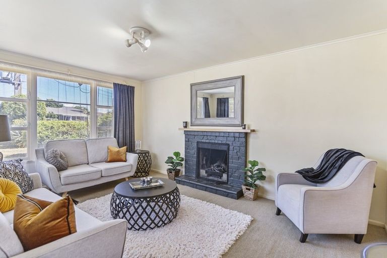 Photo of property in 13 Matapouri Road, Mangere Bridge, Auckland, 2022