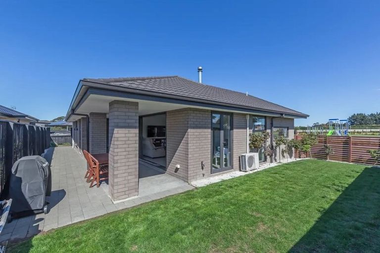 Photo of property in 17 Farthing Drive, Prebbleton, 7604