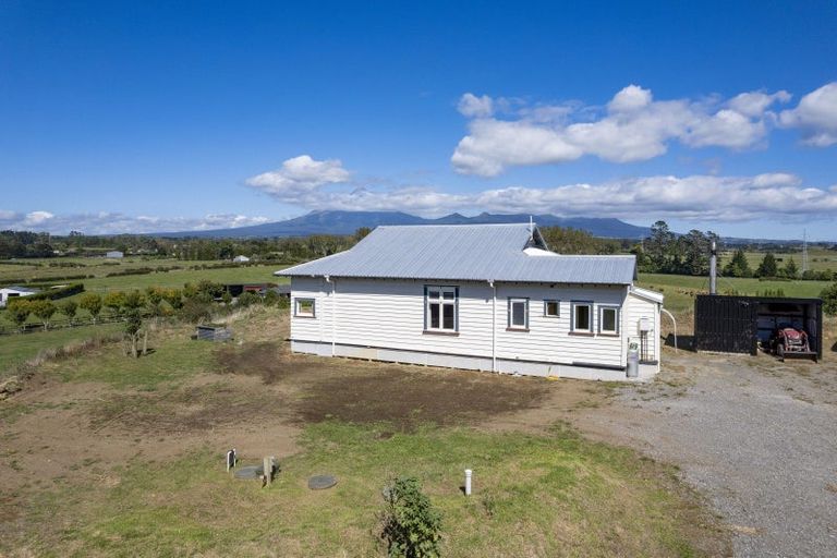 Photo of property in 1106 Egmont Road, Egmont Village, New Plymouth, 4372