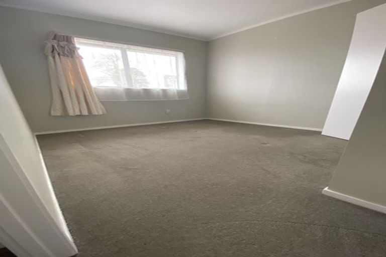 Photo of property in 2/30 Islington Avenue, New Lynn, Auckland, 0600