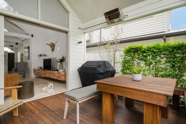 Photo of property in 16 Liquidambar Drive, Hobsonville, Auckland, 0616