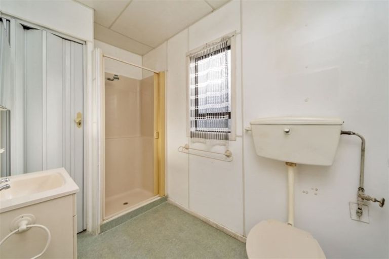 Photo of property in 1 Tawhiti Road, Hawera, 4610