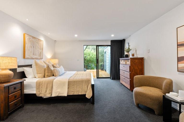 Photo of property in 5 Riroriro Close, Crofton Downs, Wellington, 6035