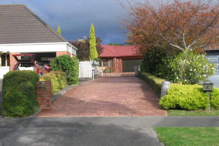 Photo of property in 12 Hurunui Street, Waikanae, 5036
