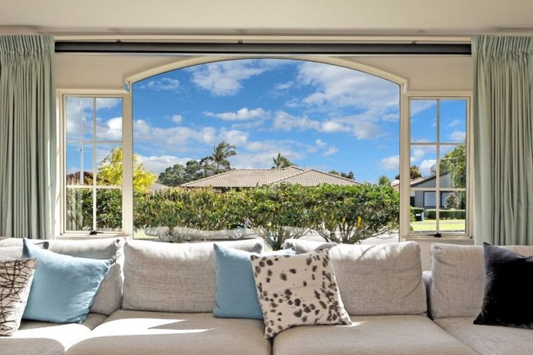 Photo of property in 22 Starlight Cove, Hobsonville, Auckland, 0618